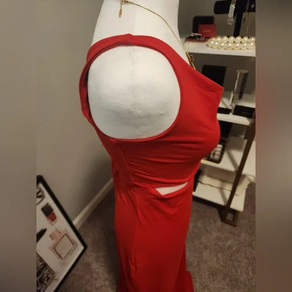Susana Monaco one arm cut out high slit long dress / Red / Large / NWT - Picture 11 of 16